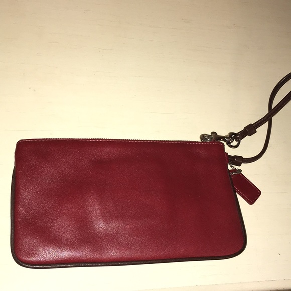 Like new vintage coach wristlet - Picture 2 of 4